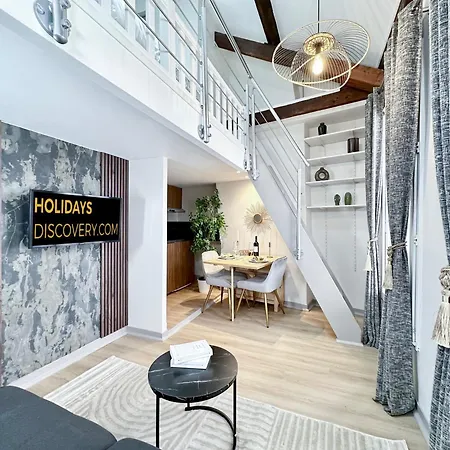 דירה Stylish Duplex In Front Of Buttes-chaumont