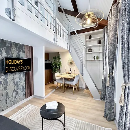 Stylish Duplex In Front Of Buttes-chaumont דירה *