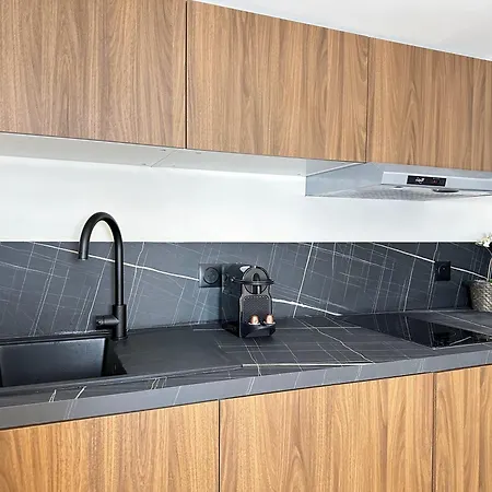 Stylish Duplex In Front Of Buttes-chaumont Paris