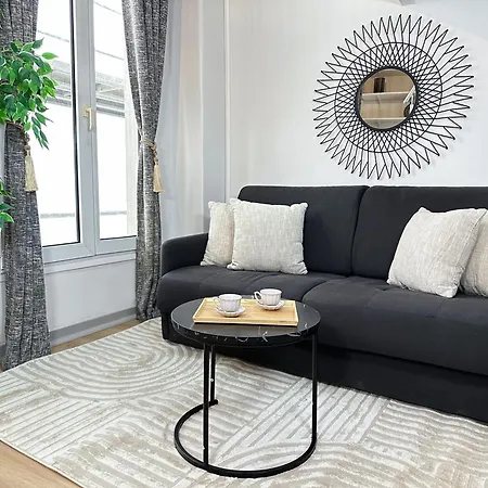 Stylish Duplex In Front Of Buttes-chaumont Апартаменты *