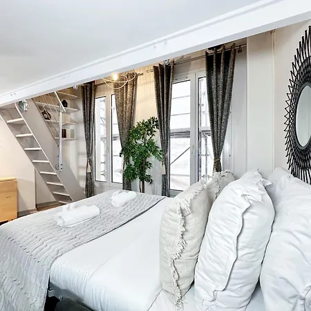 Stylish Duplex In Front Of Buttes-chaumont * Parigi